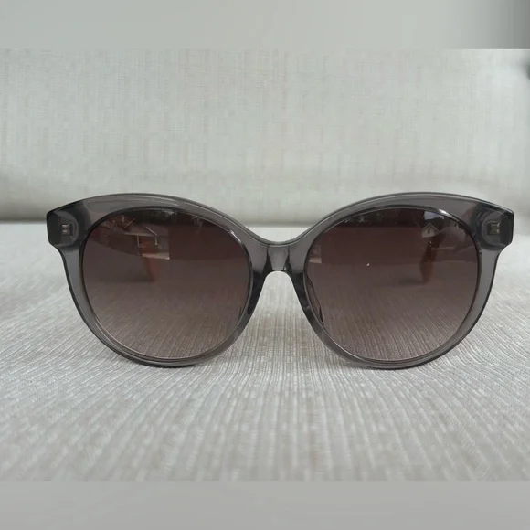 NWOT Fendi Oversized Crystal Grey Sunglasses